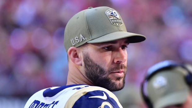 Rams quarterback Blake Bortles on the sideline.